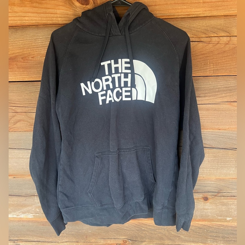 The North Face Women’s Pullover Hoodie Black